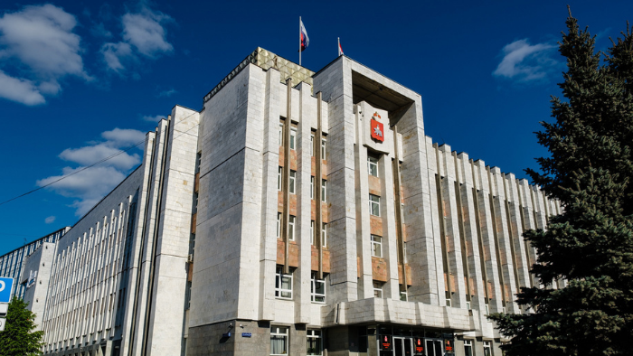 Депутаты Заксобрания приняли губернаторский пакет экстренных мер поддержки бизнеса в условиях санкций